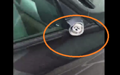 BMW bạc tỷ bị trộm vặt sạch phụ tùng