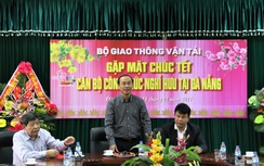 Lãnh đạo Bộ GTVT tặng quà Tết cho CBNV đường bộ khó khăn