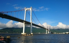 Nam sinh gọi điện về nhà rồi gieo mình xuống sông tự tử