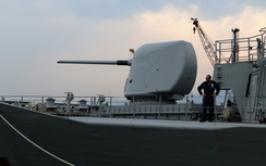 Tàu hộ vệ tên lửa New Zealand thăm Đà Nẵng