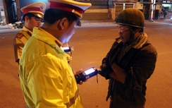 CSGT Bình Định "mạnh tay" tước giấy phép với các “ma men”