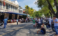 Dân Khánh Hòa than mệt mỏi khi đi đăng ký xe ô tô