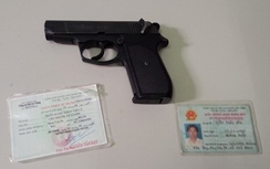 Củng cố hồ sơ xử lý hình sự sếp ngân hàng rút súng