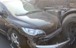 Tai nạn liên hoàn, Xa lộ Hà Nội ùn tắc nghiêm trọng