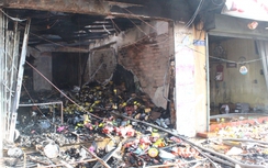Chủ tiệm tạm hóa bất lực nhìn vợ chết trong đám cháy