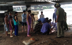 Cứu sống người đàn ông đi taxi nhảy cầu Bình Lợi tự vẫn