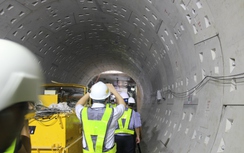 Siêu robot sắp nối thông 2 nhà ga ngầm tuyến Metro số 1