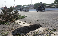 Làm rõ nguyên nhân cầu Tân Phong sụt lún thành hố sâu