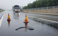 Cao tốc Đà Nẵng-Quảng Ngãi xuất hiện ổ gà sau mưa, VEC nói gì?