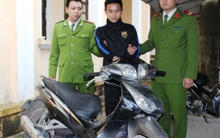 Thua lô đề, vác búa đinh đi cướp xe máy