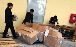 Bắt 30 thùng hàng cao cấp nhập lậu từ Châu Âu