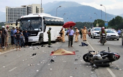 Điều tra vụ xe máy lấn làn đâm ô tô, lái xe tử vong