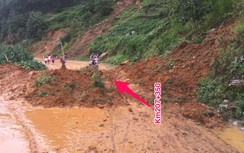 QL4 qua Lào Cai sạt lở do mưa lũ, giao thông khó khăn