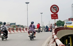 Ô tô có được phép quay đầu tại nơi có biển cấm rẽ trái?