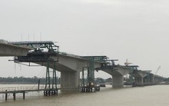 Cầu Hưng Hà nối hai cao tốc sắp cán đích