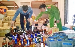 Vận động người dân “nói không với hàng lậu”