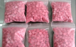 CSGT Nghệ An bắt đôi vợ chồng vận chuyển 1.200 viên hồng phiến