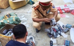 Bắt xe khách vận chuyển 2.000 điện thoại di động không giấy tờ