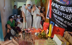 Ban ATGT Nghệ An thăm hỏi nạn nhân vụ nổ xe khách ở Lào