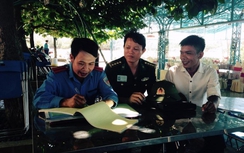 Tàu du lịch “ba không” chở khách “chui” ra Đảo Song Ngư