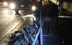 Nghệ An: Xe tải đâm xe máy, 1 người nguy kịch