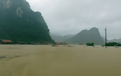 Quảng Bình: Lũ lịch sử, hàng ngàn ngôi nhà chìm trong biển nước