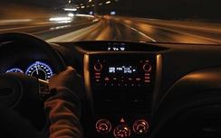 CSGT bị đánh khi đo tốc độ xe vào ban đêm