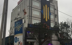 Sửa biển quán karaoke, nam thanh niên rơi từ tầng cao nguy kịch