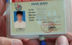 Khởi tố đối tượng chạy quá tốc độ, mạo danh nhà báo