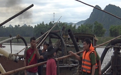 Một Thượng tá công an bị thương khi truy quét cát tặc