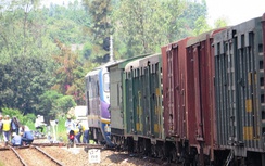 Dừng tàu khẩn cấp vì phát hiện thi thể người trên đường sắt
