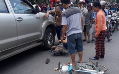 Tài xế bán tải lùi xe chết người có hơi men?