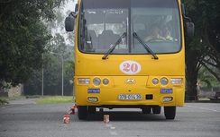 Nghệ An: Lái xe khách đường dài trổ tài với những bài thi khó