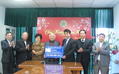 Quỹ Xã hội-Từ thiện GTVT tặng quà Tết 500 cựu TNXP nghèo