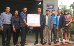 Trao nhà “Mái ấm công đoàn” cho cán bộ GTVT khó khăn