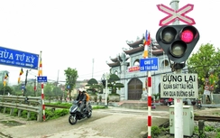 Đường sắt lắp 600 cần chắn tự động tại đường ngang