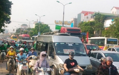 Cửa ngõ Hà Nội ùn tắc nghiêm trọng trước ngày nghỉ lễ 30/4