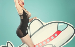 Thủy Top bỏng rẫy với tạo hình lạ "Búp bê hư hỏng"