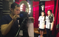 Vợ và con gái Trần Lập nén đau thương quay MV