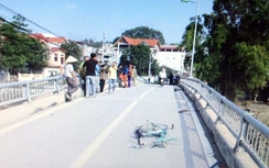 Bắt khẩn cấp trạm phó kiểm lâm lái xe đâm 2 bé gái