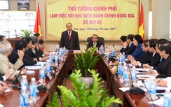 Thủ tướng:"Người dân kêu cứ phải có phong bì mới giải quyết công việc"