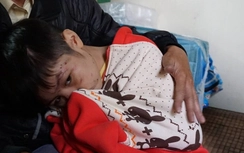 Hàng xóm bé trai bị bạo hành đã nhiều đêm nghe tiếng khóc thét