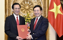 3 Thứ trưởng Bộ Ngoại giao cùng nhận quyết định nghỉ hưu