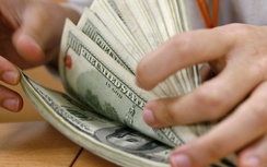 Giá USD giảm cả hai chiều dù tỷ giá trung tâm tăng