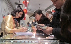 Giá vàng bất ngờ "lội ngược dòng" tăng mạnh chiều 11/5