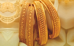 Giá vàng 5/7: Băng băng tăng tốc, tái lập mốc 37 triệu đồng