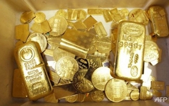 Giá vàng hôm nay 19/8: Leo dốc trong ngày mưa bão