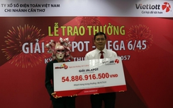 Vietlott tiếp tục trao thưởng xổ số gần 55 tỷ đồng cho khách hàng