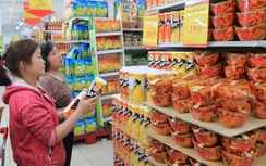 Tết 2017: Một số siêu thị giảm giá sâu, bán hàng không nghỉ Tết