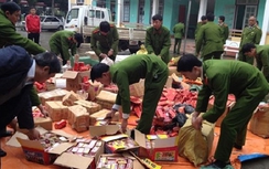 Nóng tình trạng buôn lậu pháo, ma túy dịp Tết